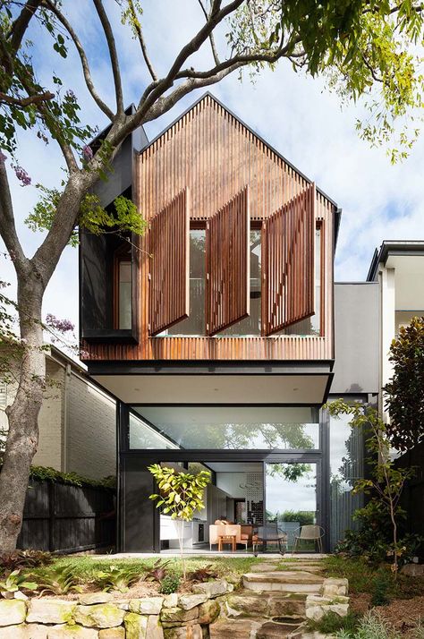 This modern sustainable home was designed by architectural firm Day Bukh Architects, located in Randwick, a suburb of Sydney, NSW, Australia. Cantilever Architecture, Rumah Teres, Architecture Renovation, Exterior Cladding, Window Shutters, Wood Windows, Design Exterior, House Roof, Eco House