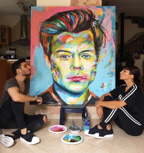 Painter Drawing, One Direction Drawings, Harry Styles Drawing, Artsy Pictures, Photoshop Images, Hyperrealism, Artist Life, Harry Edward Styles, Edward Styles