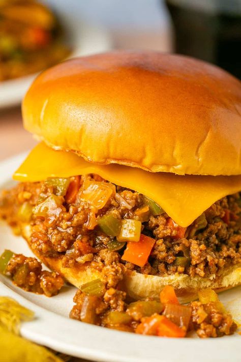 Give sloppy joe night a remix with these Healthy Sloppy Joes! They're made with all of the same classic ingredients like beef, seasonings, ketchup, and tomato sauce, but with lots of veggies added! It's an easy-to-make meal that the entire family will love. Philly Cheese Steak Sloppy Joes, Cheese Steak Sloppy Joes, Best Sloppy Joe Recipe, Philly Cheesesteak Sloppy Joes, Joe Recipe, Bbq Burgers, Sloppy Joes Recipe, Cheese Steak, Philly Cheese