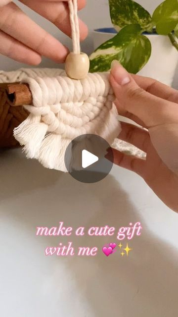 𝑩 𝑶 𝑯 𝑶 on Instagram‎: "Make a cute gift with me 💞✨

_________________
#macrame #macramemakers #macramewallhanging #diy #handmade #bohostyle #homedecor #مكرمية #مكرمية_جدارية #fyp"‎ Macrame Basket, Mood Rings, So Good, Productive Things To Do, Rope Crafts, Crochet World, Boho Christmas, Macrame Tutorial, Macrame Knots