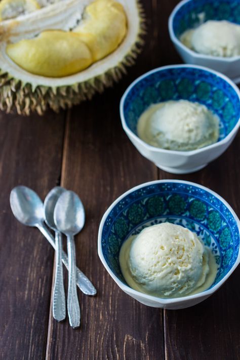 Creamy and delicious Durian Ice Cream. Only 4 ingredients; no ice cream maker needed! Creamy and delicious Durian Ice Cream. Only 4 ingredients; no ice cream maker needed! Pancake Durian, Durian Recipe, Fruits Photography, Durian Ice Cream, Food Photography Fruit, Es Cream, Black Pepper Sauce, Chicken Chop, Cream Photo