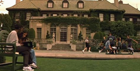 Xavier's School for Gifted Youngsters Hatley Castle, Gotham News, Mansion Exterior, X Men Evolution, School Interior, Days Of Future Past, Charles Xavier, The Mansion, Man Movies