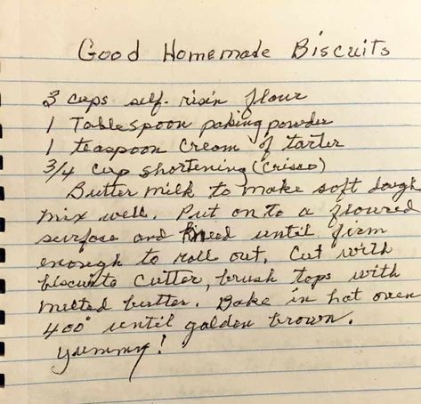 Handwritten recipe for Grandma's Old Fashioned Biscuits Old Fashioned Biscuits, Carrots Sweet, Best Homemade Biscuits, Homemade Biscuits Recipe, Recipes Vintage, Healthy Broccoli, Biscuit Bread, Heirloom Recipes, Biscuit Rolls