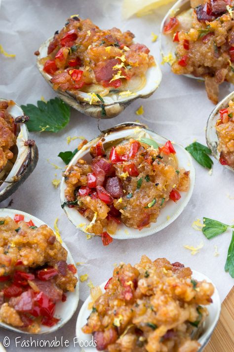 Casino Clams, Clams Casino Recipe, Gf Appetizers, Littleneck Clams, Recipe Appetizers, Clams Casino, Seven Fishes, Dry Vermouth, Clam Recipes