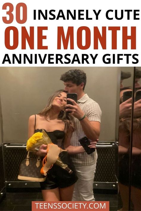 One Month Anniversary Gifts, 1 Month Anniversary, Six Month Anniversary, Good Gift Ideas, One Month Anniversary, Teen Relationships, Cute Anniversary Gifts, Anniversary Diy, Diy Anniversary Gift