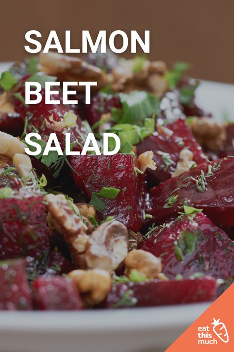 Beet salad with a salmon twist! This is a tasty Autumn recipe that utilizes in-season ingredients & is perfect for lunch or dinner! Flaked Salmon, Wild Salmon, Salmon Salad, Beet Salad, Roasted Salmon, Smoked Salmon, Us Foods, Paleo Gluten Free, Beets