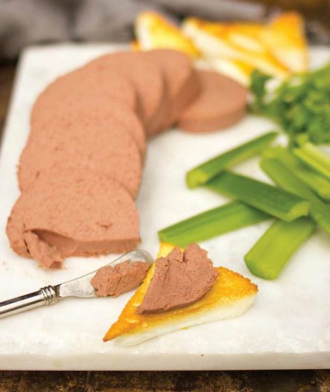 Homemade Liverwurst Recipe, Liverwurst Recipe, Deli Meat Recipes, Liverwurst, Homemade Sausage Recipes, Pate Recipes, Lunch Meat Recipes, Mom Recipes, Homemade Lunch