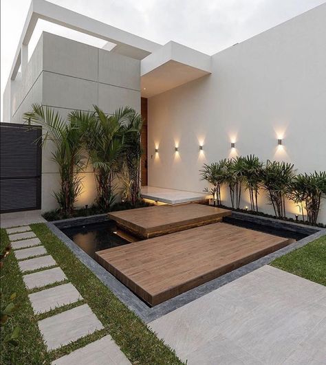 A Modern House, Yard And Garden, Modern Exterior House Designs, House Front Design, Modern Architecture House, Dream House Exterior, Water Feature, Villa Design, Modern Exterior