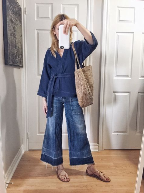 How To Wear Wide Leg Jeans, High Waisted Linen Pants, Wide Leg Jeans Outfit, High Waisted Black Jeans, Boho Outfit, Jeans Outfit Casual, Outfit Jeans, Embellished Jeans, Mode Vintage