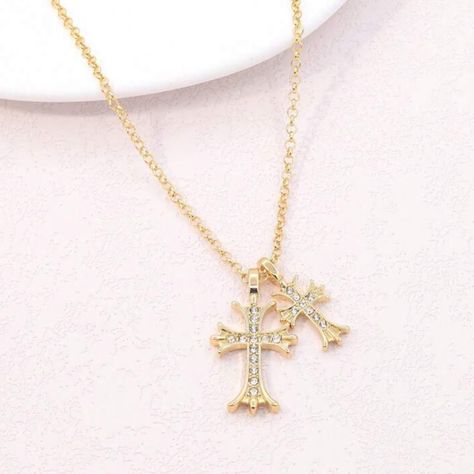 New! Double Cross Charm Necklace Material: Zinc Alloy Rhinestone Pieces Double Cross Necklace, Turquoise Accessories, Xo Necklace, Cross Charm Necklace, Vintage Rhinestone Necklace, Multi Strand Beaded Necklace, Preppy Jewelry, Multi Chain Necklace, Star Charm Necklace