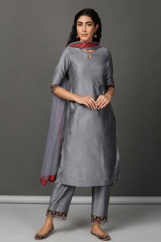 Grey Kurta, Traditional Indian Outfits, Silk Kurta, Gray Silk, How To Hem Pants, Organza Dupatta, Embroidered Neckline, Kurta With Pants, Silk Embroidery