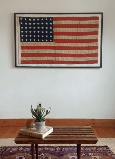 Framed American Flag Vintage, Framed Flags Ideas, Flag On Wall, American Flag Wall Hanging, Framed American Flag, Green Crafts, American Flag Wall Art, Flag Wall Hanging, American Flag Wall