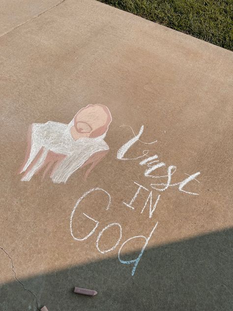 chalk, chalk ideas, bible verses, christian art, Trust in God , Jesus loves you Bible Verse Chalk Art, Chalk Art Christian, Bible Chalk Art, Jesus Chalk Art, Christian Chalk Art, Gods Calling, Spot Art, Fun Chalk Art, Bible Camp