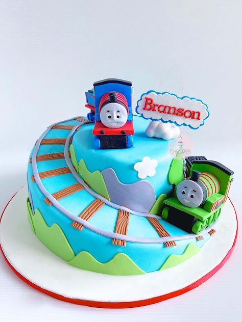 CHUCAKES : Thomas and Friends Cake 4 Thomas And Friends Birthday Cake, Thomas And Friends Cake, Thomas Birthday Cakes, Thomas Cakes, Train Birthday Cake, Thomas And His Friends, Thomas Birthday, Train Cake, Birthday Cake For Him