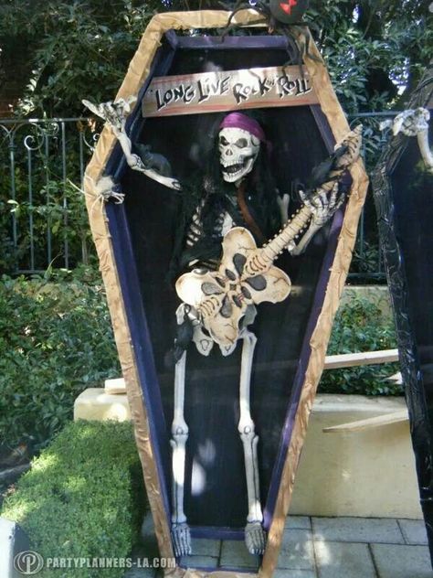 Rock out! Trunk Or Treat Rock And Roll, Rock N Roll Halloween Decorations, Rock N Roll Trunk Or Treat, Rock And Roll Halloween, Halloween Band, Skull Ideas, Skeleton Artwork, Halloween Skeleton Decorations, Halloween Outside