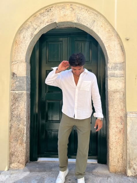 European Summer Male Fashion, European Fits Men, Men’s White Linen Shirt Outfit, European Men Outfit, Old Money Linen Outfit Men, Mens Clothing Styles Old Money, Summer Date Outfit Men, Men’s European Fashion Summer, Europe Men Outfits