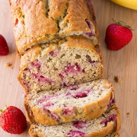 Strawberry Banana Bread Recipe, Strawberry Bread Recipes, Pesto Gnocchi, Strawberry Banana Bread, Strawberry Bread, Bread Soft, The Recipe Critic, Recipe Critic, Roasted Strawberries