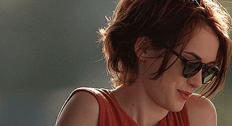 14 Winona Ryder Movies You Should Watch If You're Obsessed With "Stranger Things" Winona Ryder Movies, Winona Ryder Hair, Winona Ryder 90s, Hollywood Forever Cemetery, Winona Forever, Reality Bites, Winona Ryder, Cute Cuts, Cut My Hair