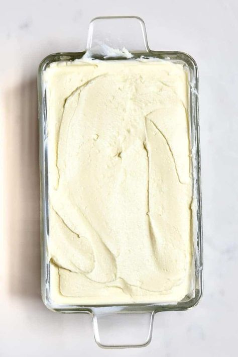 How to make delicious, soft homemade Cream Cheese using a super-simple method and 3 ingredients you probably already have in your kitchen Curd Cheese, Cream Cheese Recipe, Homemade Cream Cheese, Creamy Shrimp Pasta, Peanut Butter Mousse, Make Cream Cheese, Homemade Cheese, Cream Cheese Recipes, Sweet Chilli