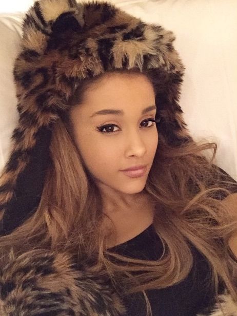 Gracing us with her leopard hoodpresence, Ariana Grande killin' it as usual.   Join the tribe at www.spirithoods.com Ariana Grande 2015, Ariana Grande 2014, Ariana Grande News, Frankie Grande, 2015 Hairstyles, Ariana G, Sofia Carson, Lucy Hale, Dangerous Woman