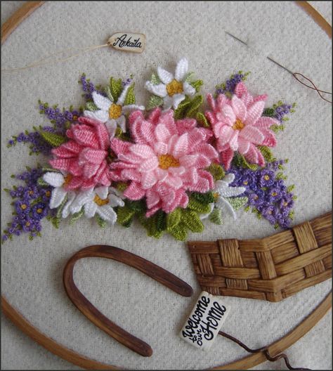 Picot Stitch, Hoop Art Embroidery, Brazilian Embroidery Stitches, Modern Hand Embroidery, Flower Varieties, Floral Embroidery Patterns, Diy Embroidery Patterns, Hand Embroidery Kit, Hand Embroidery Tutorial