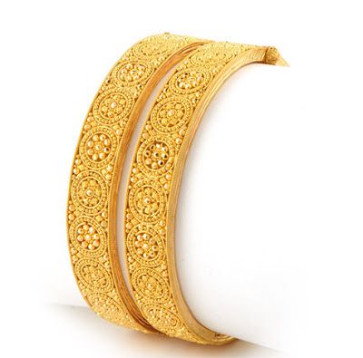 Indian Jewellery and Clothing: Latest antique gold bangle models.. Bangle Models, Antique Gold Bangle, Gold Bangles Indian, Gold Bangle Set, Gold Chain Design, Gold Bridal Jewellery Sets, Gold Jewelry Stores, Antique Jewelry Indian, Bangles Design