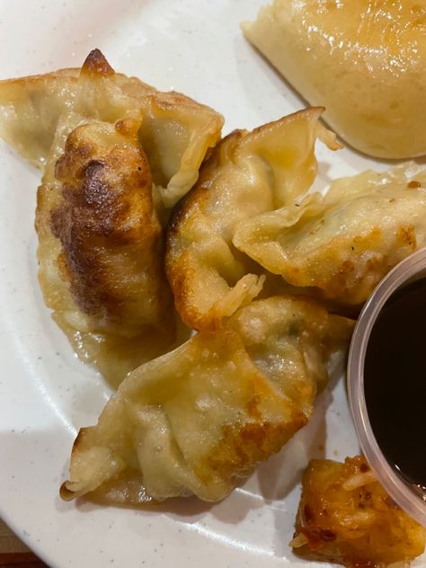 Fried Dumplings Chinese, Fried Dumplings, 4 Life, Food Obsession, Dumplings, Pasta, Quick Saves