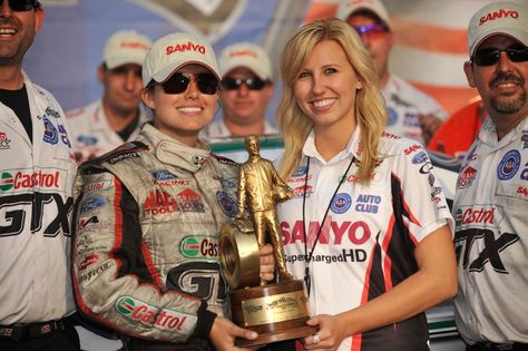 Ashley and Courtney Force....Drag Racing Women....Awesome! Courtney Force, Racing Women, Female Racers, Youngest Sister, Nhra Drag Racing, Top Fuel, Awesome Shoes, Drag Racer, Girls Girl