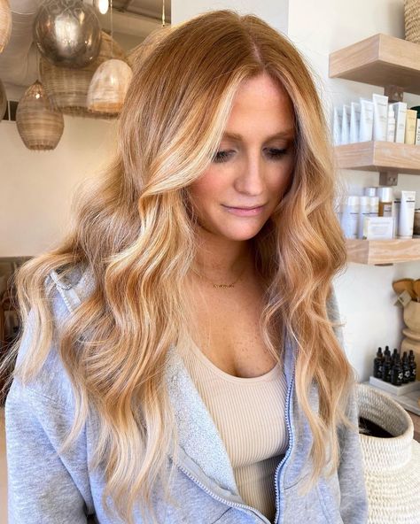 30 Cool Golden Blonde Hair Color Ideas Trending in 2023 Number 7 Blonde Hair, Strawberry And Cream Hair, Blake Lively Strawberry Blonde Hair, Blonde Hair With Copper Lowlights, Dark Strawberry Blonde Hair, Blond Bob, Golden Blonde Hair Color, Dark Strawberry Blonde, Copper Blonde Hair