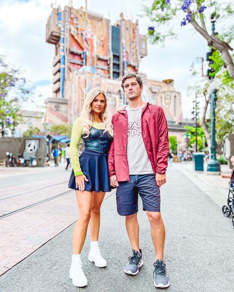 Disney Couple Disneybound, Starlord Disneybound, Disney Couple Bounding, Disneybounding Couples, Guardians Of The Galaxy Disneybound, Gamora Disneybound, Disney Bound Couples Outfits, Gamora And Starlord, Couple Disneybound