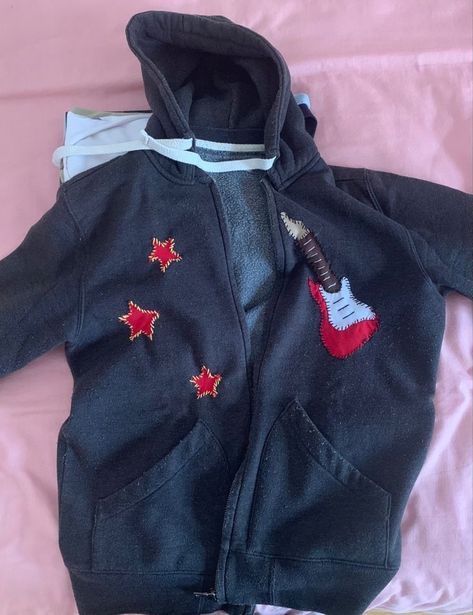 Rockstar Girlfriend Aesthetic Clothes, Rockstar Aesthetic Clothes, Sewn Clothes Inspiration, Downtown Girl Shirts, Diy Hoodie Ideas, Downtown Girl Jacket, Rockstar Clothing, Diy Hoodie, Downtown Girl Aesthetic