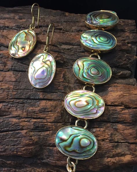 ZIA Couture Jewelry on Instagram: “Gorgeous Abalone shell jewelry - it has all the colors of the rainbow 🌈!! . . . . #jewelry #jewellery #handmadejewelry #handmadejewellery…” Abalone Shell Jewelry, Shell Jewellery, Abalone Jewelry, The Colors Of The Rainbow, Colors Of The Rainbow, Rainbow Jewelry, Couture Jewelry, Shell Jewelry, All That Glitters