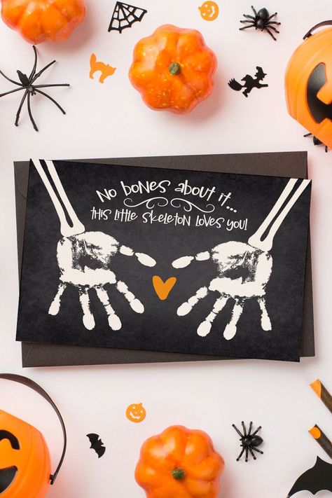 Skeleton Preschool, Halloween Craft Kindergarten, Printable Halloween Crafts, Halloween Handprint Art, Halloween Handprint Crafts, Craft Kindergarten, Halloween Handprint, Skeleton Craft, Baby Art Crafts