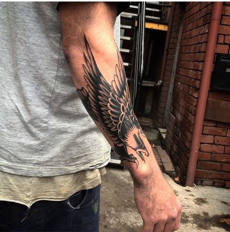 Eagle Forearm Tattoo: In the world of body art, tattoos serve as powerful expressions of personal identity and symbolism. Among the myriad of Tato Lengan Bawah, Tattoo Bras Homme, Adler Tattoo, Alas Tattoo, Tato Suku, Hawk Tattoo, Tato Henna, Forarm Tattoos, Tattoo Inspiration Men