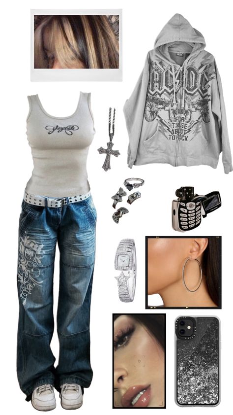 #y2k #outfitinspo #white #aesthetic #aestheticoutfit #grundge #stars #glitter #hair #smokingaesthetic Yk2 Style Street Styles, Yk2 Aesthetic Outfits Winter, Cute Outfits Y2k Grunge, Y2k Fashion Now, Y2k Stars Clothes, Y2k Rock Outfits, Outfit Inspo Y2k Street Styles, Female Y2k Outfits, Y2k Glitter Outfit