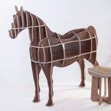 Horse bookshelf Cardboard Art Projects, Animal Furniture, Bookshelf Table, Horse Art Drawing, Cardboard Sculpture, Paper Mache Art, Wooden Horse, Wood Wax, Cardboard Art