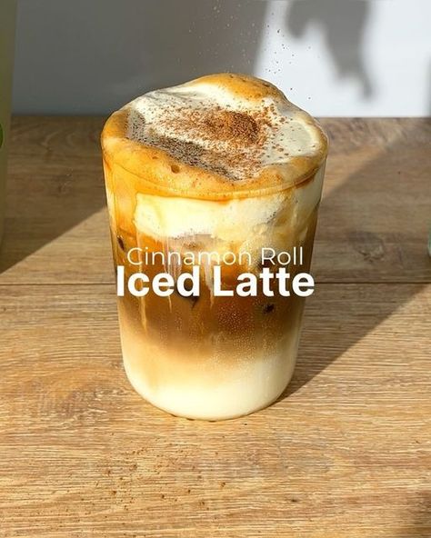 Shot Of Espresso, Cinnamon Syrup, Cinnamon Coffee, Caramel Syrup, Double Shot, Latte Recipe, Cinnamon Powder, Iced Latte, Frozen Drinks