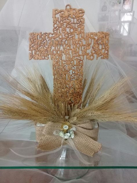 Ideas Para Primera Comunion, Boy Baptism Centerpieces, Baptism Party Boy, Baptism Decorations Boy, Communion Centerpieces, Baptism Party Decorations, Ideas Bautizo, Recuerdos Primera Comunion Ideas, Communion Table