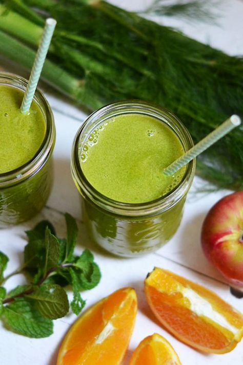 Liver-Protecting Fennel Juice [Vegan] - One Green PlanetOne Green Planet Fennel Juice, Zucchini Smoothie, Cashew Smoothie, Food Monster, Citrus Smoothie, Apple Pie Smoothie, Vegetable Diet, Drink Healthy, Hidden Vegetables