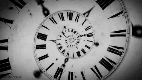 Time Illusion (GIF) Cool Optical Illusions, Post Mortem, Illusion Art, Clever Hacks, Aesthetic Gif, Wild Child, Compass Tattoo, Optical Illusions, Time Travel