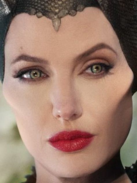 Maleficent from Disney Maleficent Halloween Costume, Maleficent Makeup, Maleficent Halloween, Angelina Jolie Makeup, Maleficent Movie, Angelina Jolie Maleficent, Movie Design, Maleficent Costume, Theatre Makeup