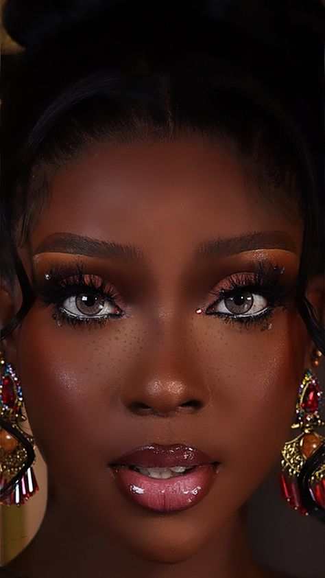 Make Up Yeux, Warm Tone Makeup, Makeup Practice, Beginners Eye Makeup, Makeup For Black Skin, Brown Skin Makeup, Wink Wink, Makeup Girl, African Clothes