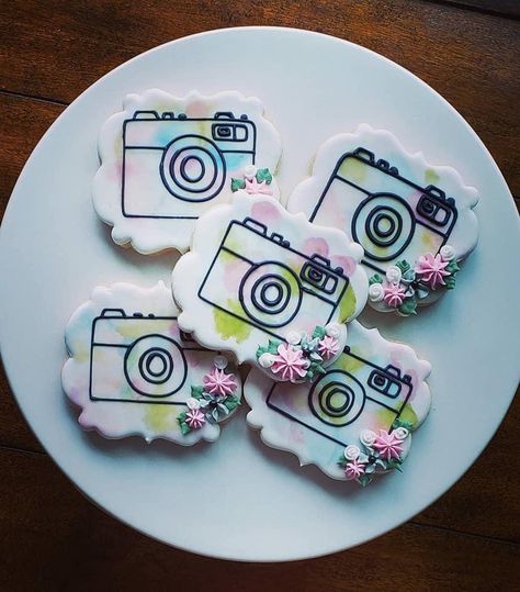 Camera Cookies Decorated, Camera Cookies, Favorite Christmas Recipes, Cookie Decoration, Cutout Cookies, Cut Out Cookies, Cookie Art, Icing Cookies, Fun Cookies