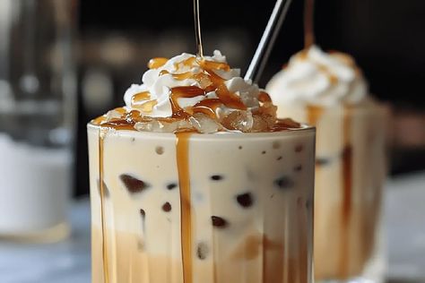 Learn how to make a Salted Caramel White Russian, a rich and creamy cocktail with vodka, coffee liqueur, and salted caramel. Caramel Vodka Drinks, Vodka Holiday Drinks, Salted Caramel White Russian, Caramel White Russian, White Russian Drink, Cocktail With Vodka, Salted Caramel Vodka, Crown Royal Drinks, White Russian Cocktail