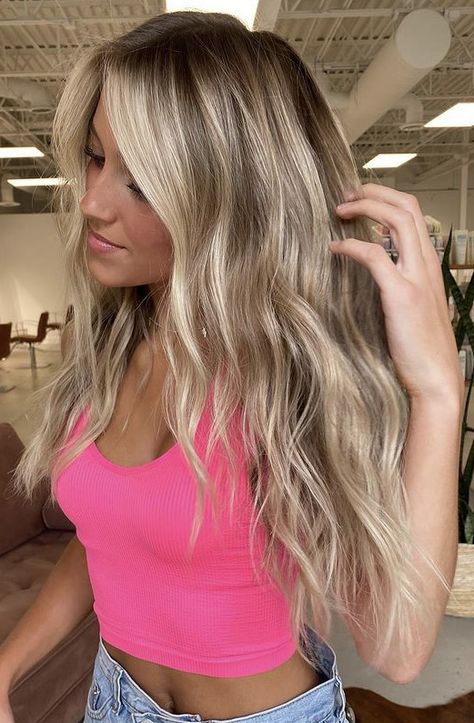 Light Brown Hair With Blonde Highlights And Money Pieces, Brown To Blonde First Session, Blonde Curly Hair With Dimension, Faded Blonde Highlights, Blonde Hair Inspo With Money Piece, Preppy Hair Color Ideas, Cute Blonde Hair Ideas, Blond Highlights On Dirty Blonde Hair Money Piece, Brown Base Blonde Highlights