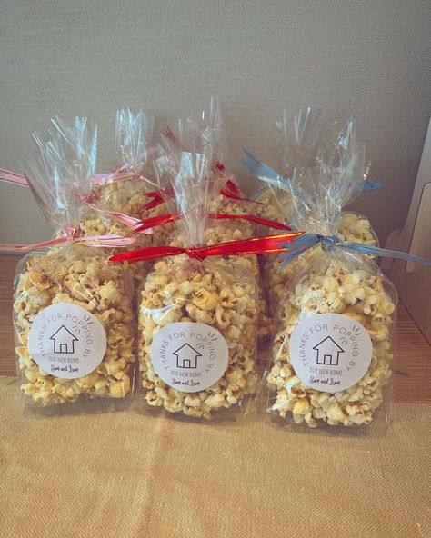 Thanks for ‘popping’ by our new home :) Apartment Warming Party, Housewarming Party Food, Housewarming Party Themes, Housewarming Games, Housewarming Ideas, Housewarming Party Decorations, Popcorn Party, Popcorn Bags, Our New Home