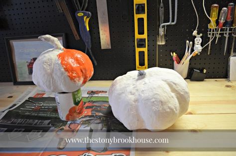 Diy Fake Outdoor Pumpkins, How To Make Large Outdoor Pumpkins, Diy Large Outdoor Pumpkins, Diy Pumpkins Outdoor, Diy Outdoor Pumpkins, Witch Decorations, Fall Pallets, Fun Diy Halloween Decorations, Diy Pumpkins