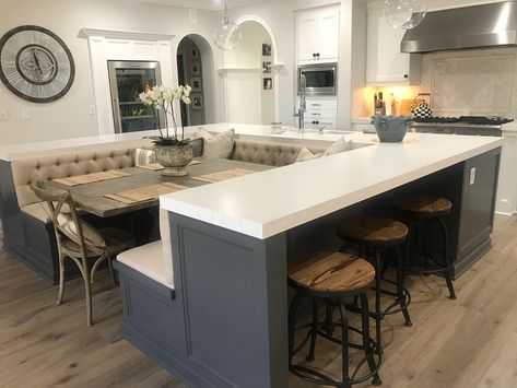 82k Likes, 2,703 Comments - Tamra Judge (@tamrajudge) on Instagram: “Finally done with my kitchen nook..isn’t she a beauty ❤️ so many memories to be made.…” Kitchen Island Booth, Seating In Kitchen, Kitchen Islands Ideas With Seating, Kitchen Renovation Design, Farmhouse Kitchen Island, Kitchen Island With Seating, Classic Kitchen, Diy Kitchen Island, Small Space Kitchen