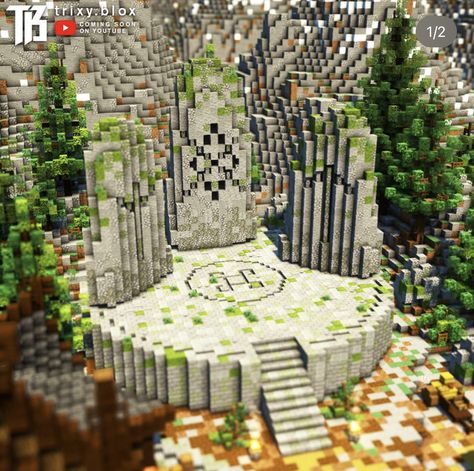 Minecraft White Floor Design, Minecraft Summoning Circle, Minecraft Amphitheater, Minecraft Statues Tutorials, Medieval Nether Portal Design, World Spawn Ideas Minecraft, Minecraft Gladiator Arena, Minecraft Viking Statue, Minecraft Norse Builds