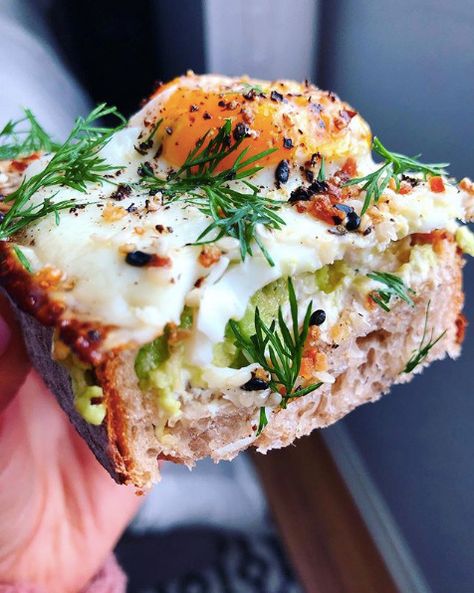 Avocado Fried Egg Toast with Dill by nurturingbodyandmind | Quick & Easy Recipe | The Feedfeed Fried Egg Toast, Creative Egg Recipes, Eggs And Sweet Potato, Sweet Potato Breakfast Hash, Egg Recipes For Dinner, Boiled Egg Recipes, Healthy Egg Recipes, Dill Recipes, Eggs Recipes